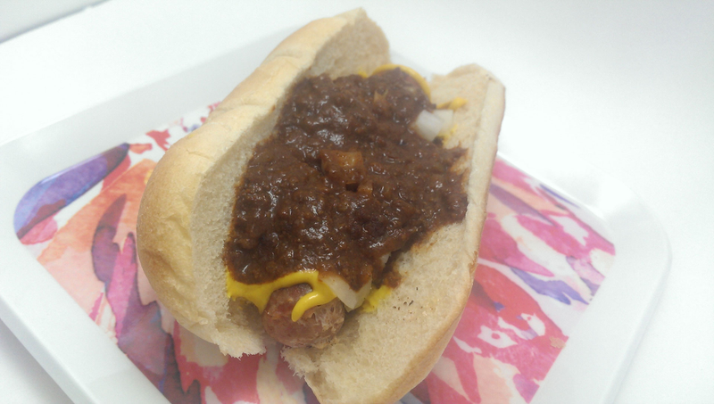 Illustration for article titled Ben's Chili Bowl Half-Smokes and Chili Sauce: The Snacktaku Review